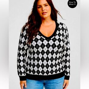 NWT Torrid Sz 3 v neck argyle sweater